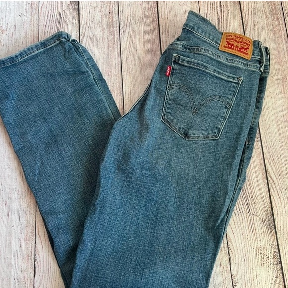 505 Levi’s Light Blue Straight Jeans 8 - Picture 1 of 7
